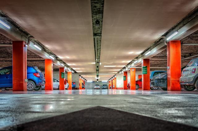 Photo: Peter H / pixabay.com Covered parking lots